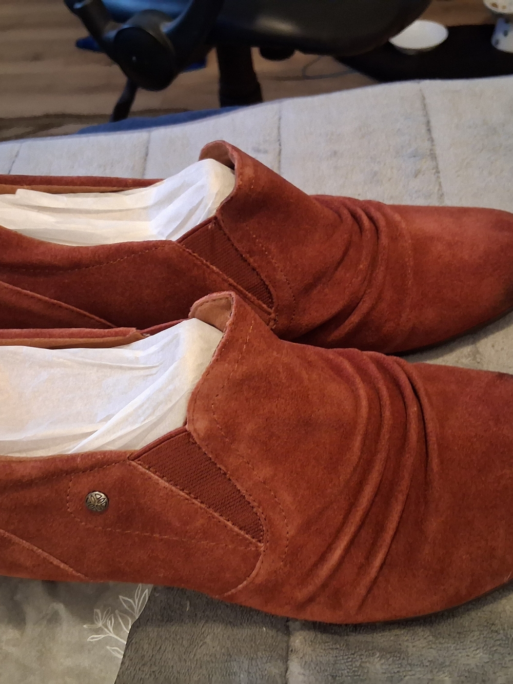 Cobb Hill LUCY US Size 11W, Rust Suede Slip-On Loafers